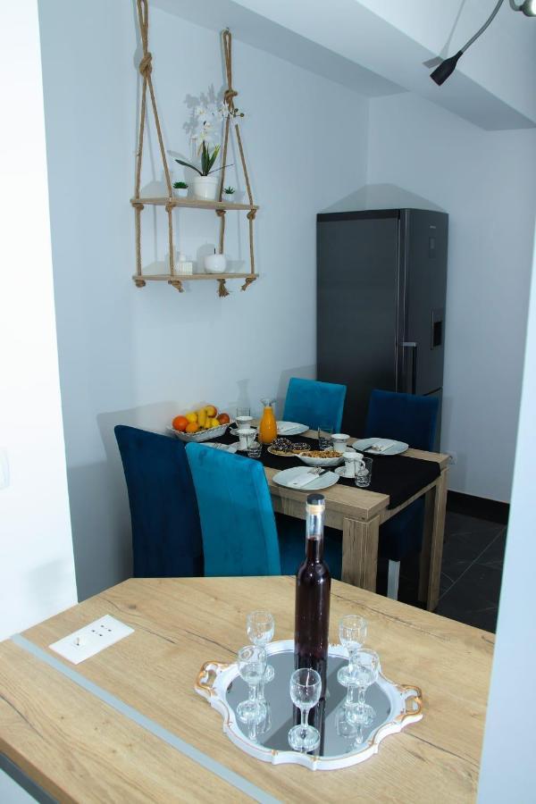Apartman "Park" Ливно Экстерьер фото