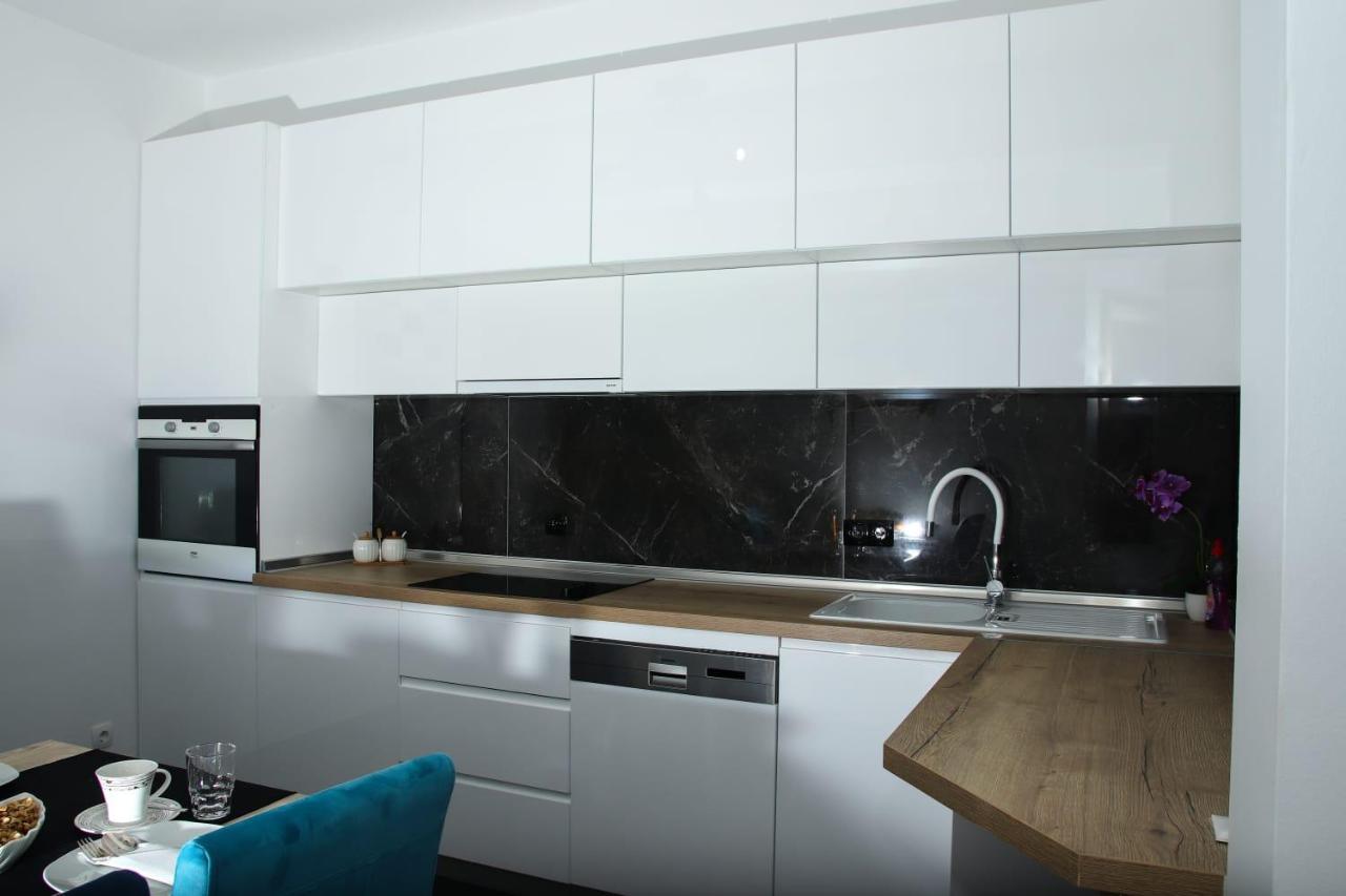 Apartman "Park" Ливно Экстерьер фото