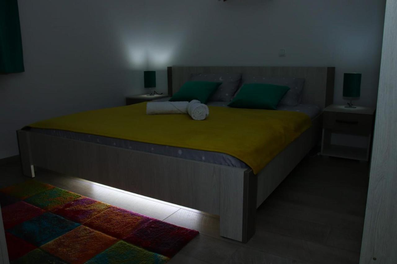 Apartman "Park" Ливно Экстерьер фото